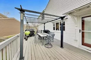 5083 Chambers Dr, Hoffman Estates, IL 60010 - Photo 32