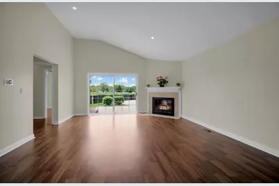 115 Abbeywood Circle, Streamwood, IL 60107 - Photo 4
