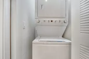 1111 W 15th St, Chicago, IL 60608 - Photo 14