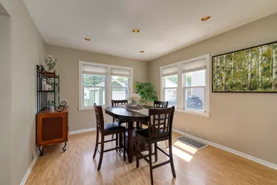 318 S 11th Avenue, Saint Charles, IL 60174 - Photo 6