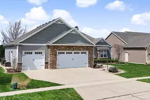 405 Denton Dr, Savoy, IL 61874 - Photo 4