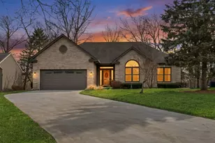 674 Wood Creek Dr, Antioch, IL 60002 - Photo 1