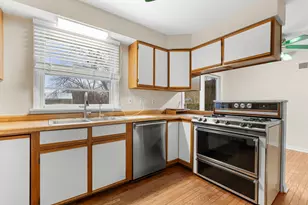 4715 W Crystal Lake Rd, McHenry, IL 60050 - Photo 4