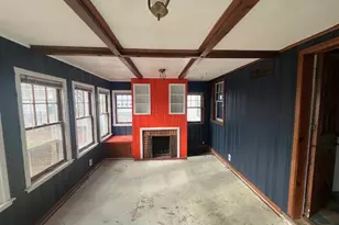 511 S Russell St, Champaign, IL 61821 - Photo 2