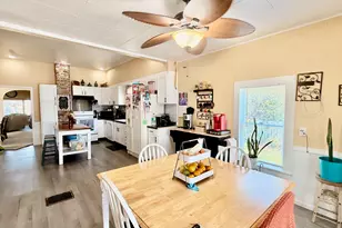 521 S Cherry St, Centralia, IL 62801 - Photo 10