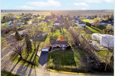 152 Holiday Drive, Somonauk, IL 60552 - Photo 4