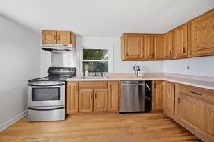 152 Holiday Dr, Somonauk, IL 60552 - Photo 10