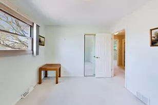 634 W Millers Rd, Des Plaines, IL 60016 - Photo 20