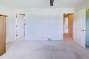 634 W Millers Rd, Des Plaines, IL 60016 - Photo 12