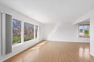 7546 Halesia Ct, Orland Park, IL 60462 - Photo 2