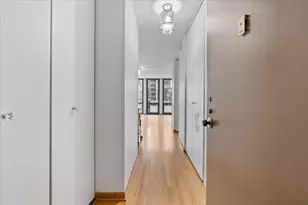 1 E Scott St, Chicago, IL 60610 - Photo 12