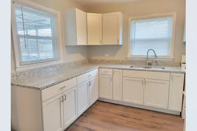 2810 186th Street, Lansing, IL 60438 - Photo 2