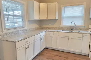 2810 186th St, Lansing, IL 60438 - Photo 2