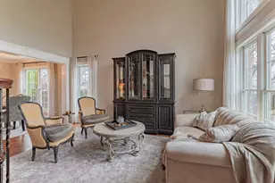 900 Christa Ct, Elk Grove Village, IL 60007 - Photo 4