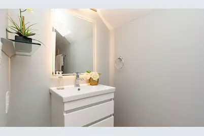 3729 N Clifton Avenue #3, Chicago, IL 60613 - Photo 8