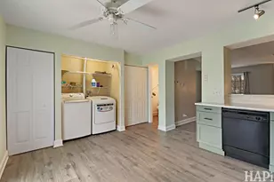 283 W Whispering Oaks Ln, Round Lake, IL 60073 - Photo 10