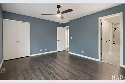 283 W Whispering Oaks Lane, Round Lake, IL 60073 - Photo 18