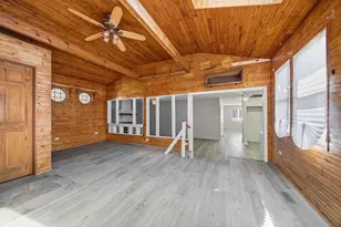 949 Mosby Ct, Joliet, IL 60431 - Photo 10