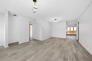 949 Mosby Ct, Joliet, IL 60431 - Photo 4