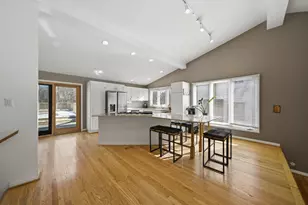 5721 Vial Pkwy, La Grange Highlands, IL 60525 - Photo 10