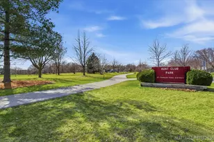 163 Hunt Club Dr, Saint Charles, IL 60174 - Photo 22