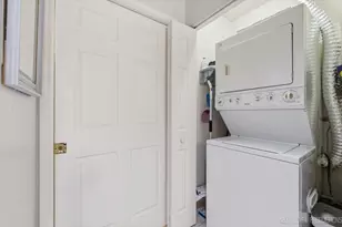 163 Hunt Club Dr, Saint Charles, IL 60174 - Photo 16