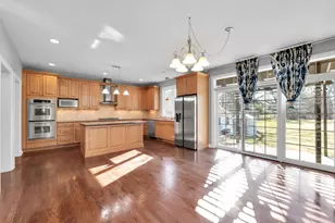 141 Walnut St, Libertyville, IL 60048 - Photo 6