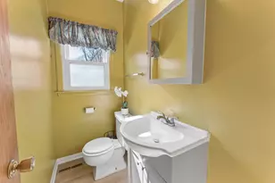 1004 N Greenfield Ln, Mount Prospect, IL 60056 - Photo 16