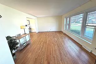 1004 N Greenfield Ln, Mount Prospect, IL 60056 - Photo 6