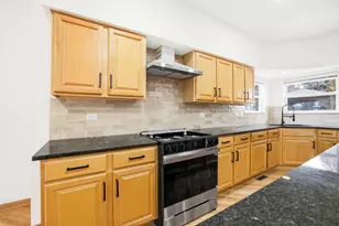 2812 Stuart Kaplan Ct, Aurora, IL 60503 - Photo 8