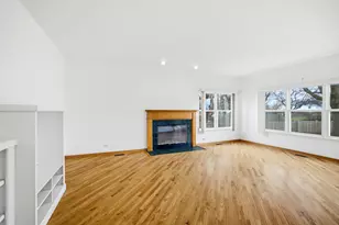 2812 Stuart Kaplan Ct, Aurora, IL 60503 - Photo 10