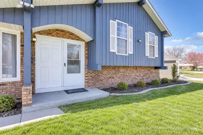 1560 Sheffield Drive, Elgin, IL 60123 - Photo 4