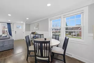 5301 S Menard Ave, Chicago, IL 60638 - Photo 8