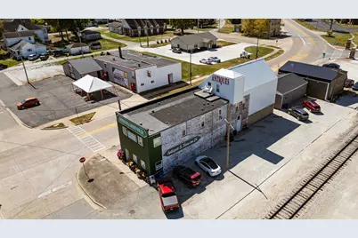 126 S Main Street, Gilman, IL 60938 - Photo 32