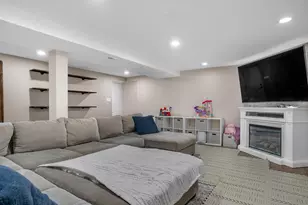 8100 Lorel Ave, Burbank, IL 60459 - Photo 12