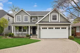 749 Summit St, Downers Grove, IL 60515 - Photo 2