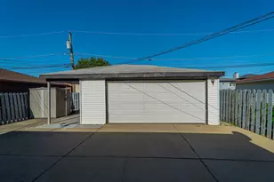 11548 S Ave G, Chicago, IL 60617 - Photo 32