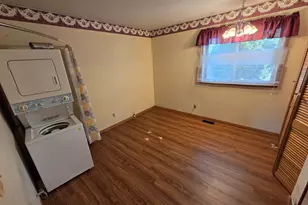 5018 48th Street A, Moline, IL 61265 - Photo 12