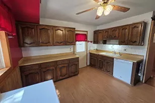 5018 48th Street A, Moline, IL 61265 - Photo 4