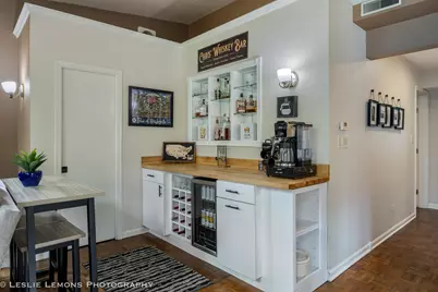 221 69th Street, Darien, IL 60561 - Photo 6