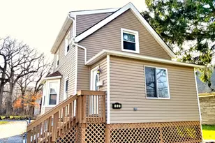 52 N Glenwood Ave, Glenwood, IL 60425 - Photo 1