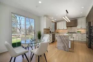 2370 Legends Ct, Riverwoods, IL 60015 - Photo 10