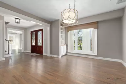 2326 W Weathersfield Way, Schaumburg, IL 60193 - Photo 12