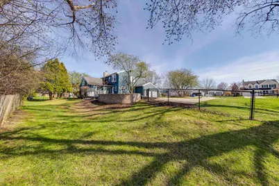 2326 W Weathersfield Way, Schaumburg, IL 60193 - Photo 26