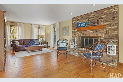 2916 N Bayview Lane, McHenry, IL 60051 - Photo 10