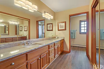 2916 N Bayview Lane, McHenry, IL 60051 - Photo 20