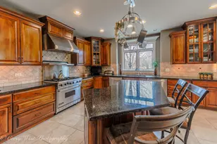 28W524 Wynn Ave, West Chicago, IL 60185 - Photo 16