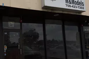 9239 S Cicero Ave, Oak Lawn, IL 60453 - Photo 1