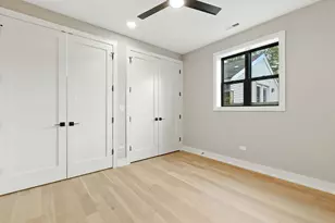 1443 W Roscoe St, Chicago, IL 60657 - Photo 10