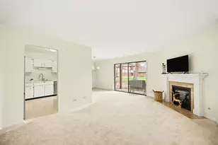 1737 Harrow Ct, Wheaton, IL 60189 - Photo 4